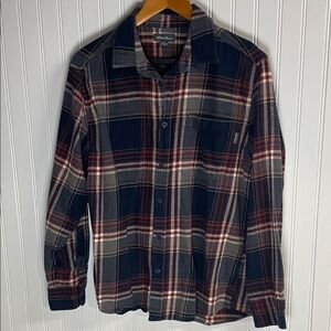 Eddie Bauer Men's Casual Plaid Shirt 100% cotton.